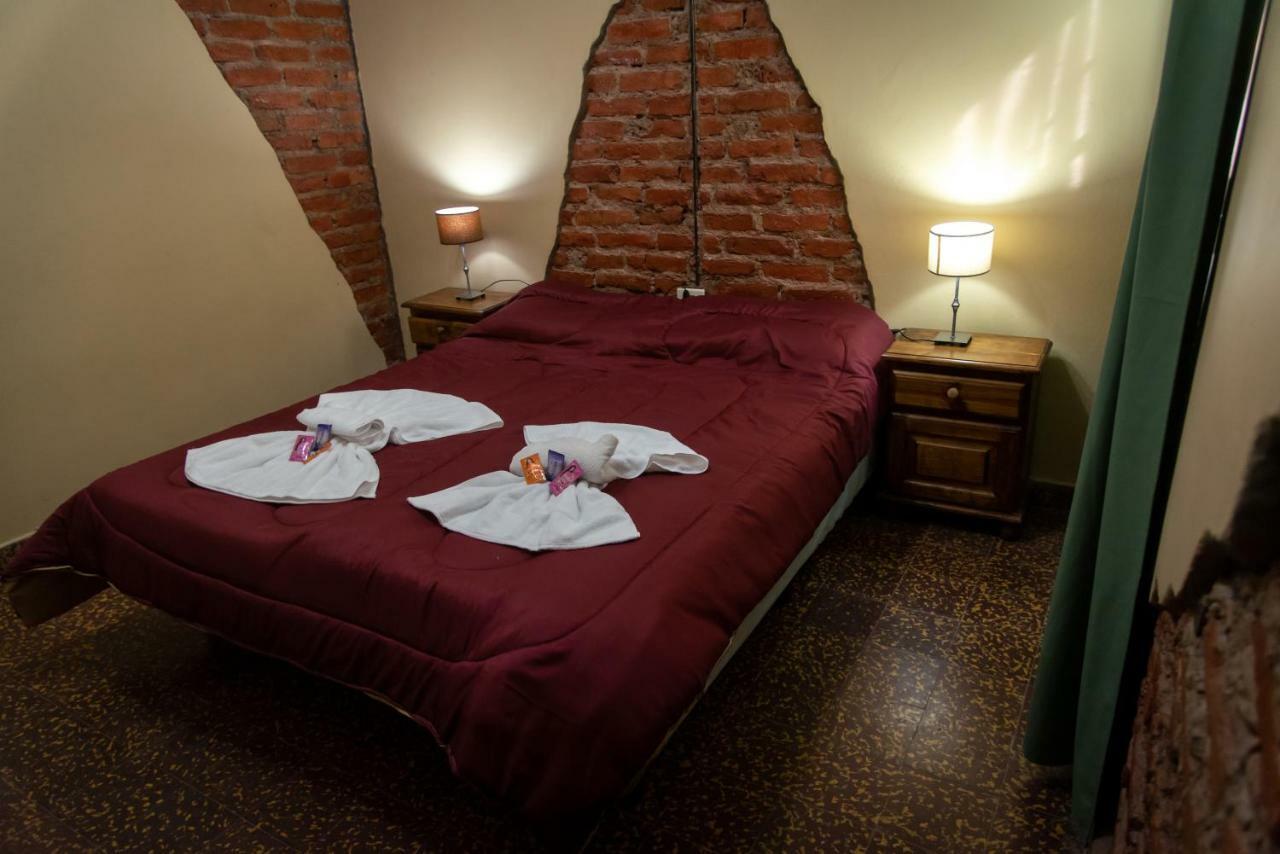 Hostal Sante Tinogasta Bagian luar foto